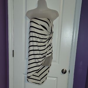 Charlotte Russe Black and White Asymmetrical Halter  Top w/ Side Knot Sz: L NWT